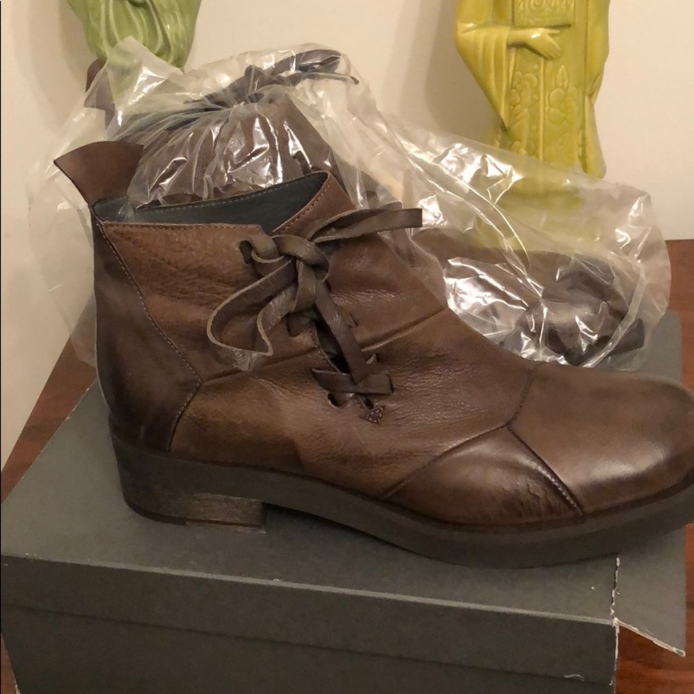 NEW IXOS ankle boot 42 SCARPI asparagus Forest color women 11–11.5 men 8.5-9